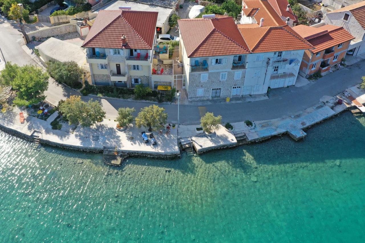 Apartments Babin Vinisce Exterior photo